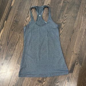 Lululemon fitted tank - size 6